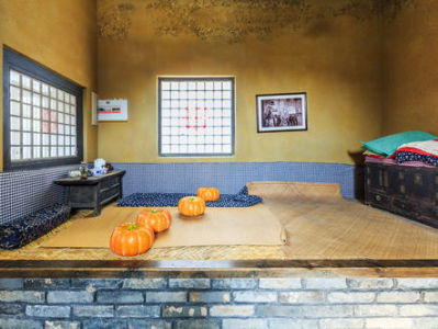 一个LV狗窝可以买一套房