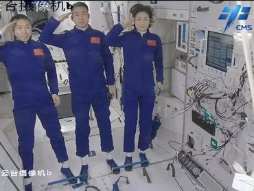 40秒回顾航天员陈冬追“星”路