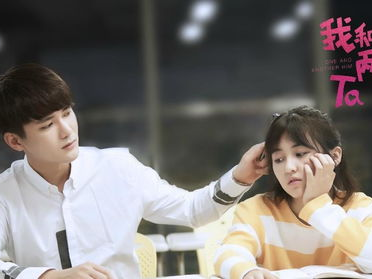 胡歌文淇与影迷热情互动